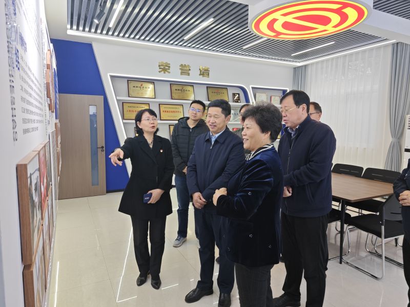 www.日逼吧2025年05月10日上午 安阳市人大常委会副主任、市总工会党组书记、主席夏军一行莅临华阳电磁铁参观调研；对公司2023年全国五一劳动奖章获得者汪利娜慰问，并听取劳模工作室相关情况汇报